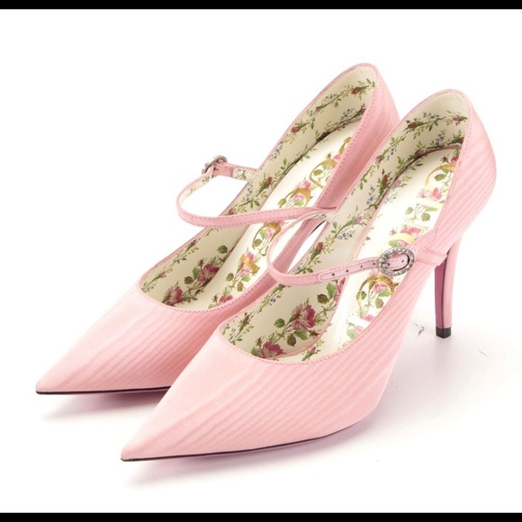 Gucci Virgina Pointed-Toe Mary Jane Pumps in Pink Nylon Faille with Box - Picture 1 of 6